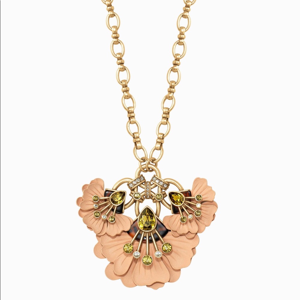 Stella and Dot Rory Pendant Necklace